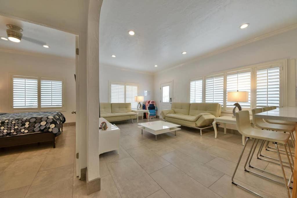 ניופורט ביץ' 1000#1 Contemporary Home W/ Parking, Grill, & Ac! מראה חיצוני תמונה