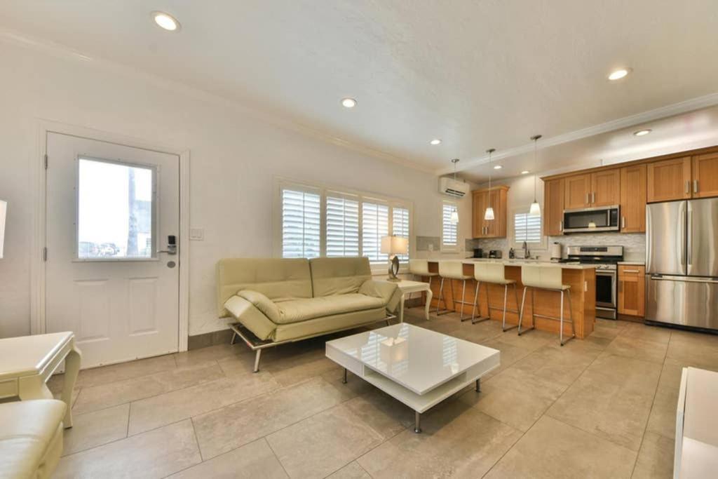 ניופורט ביץ' 1000#1 Contemporary Home W/ Parking, Grill, & Ac! מראה חיצוני תמונה